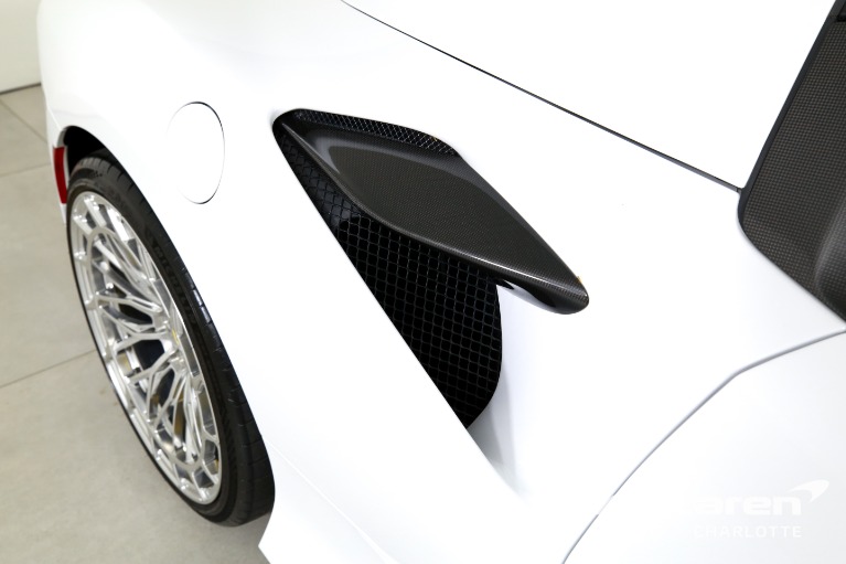 Used-2023-Ferrari-F8-Spider