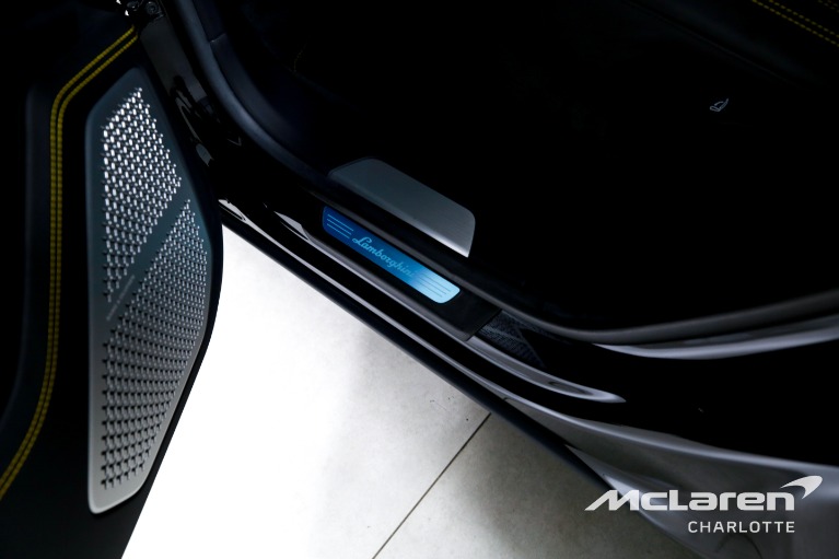 Used-2020-Lamborghini-Urus