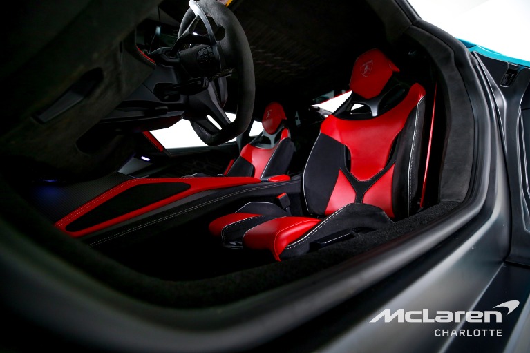 Used-2025-Lamborghini-Revuelto