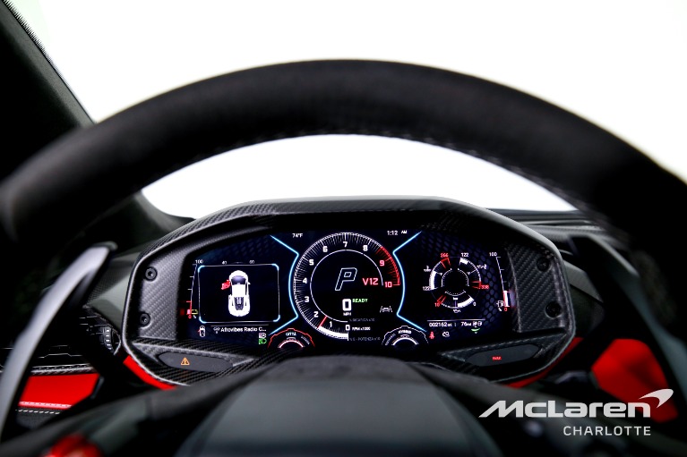 Used-2025-Lamborghini-Revuelto