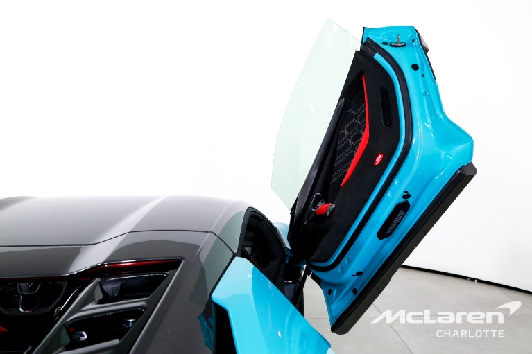 Used-2025-Lamborghini-Revuelto
