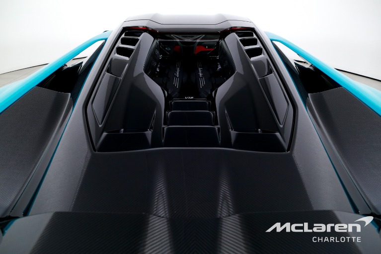 Used-2025-Lamborghini-Revuelto