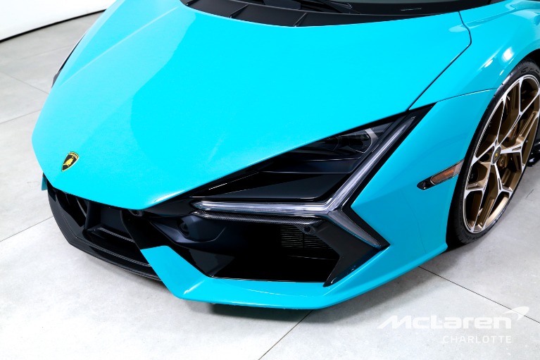 Used-2025-Lamborghini-Revuelto
