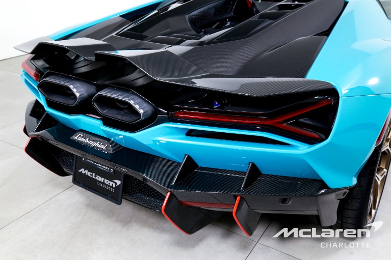 Used-2025-Lamborghini-Revuelto