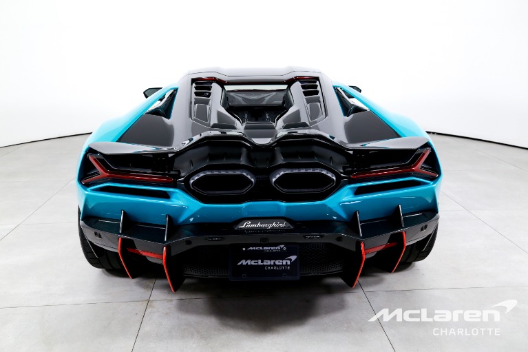 Used-2025-Lamborghini-Revuelto