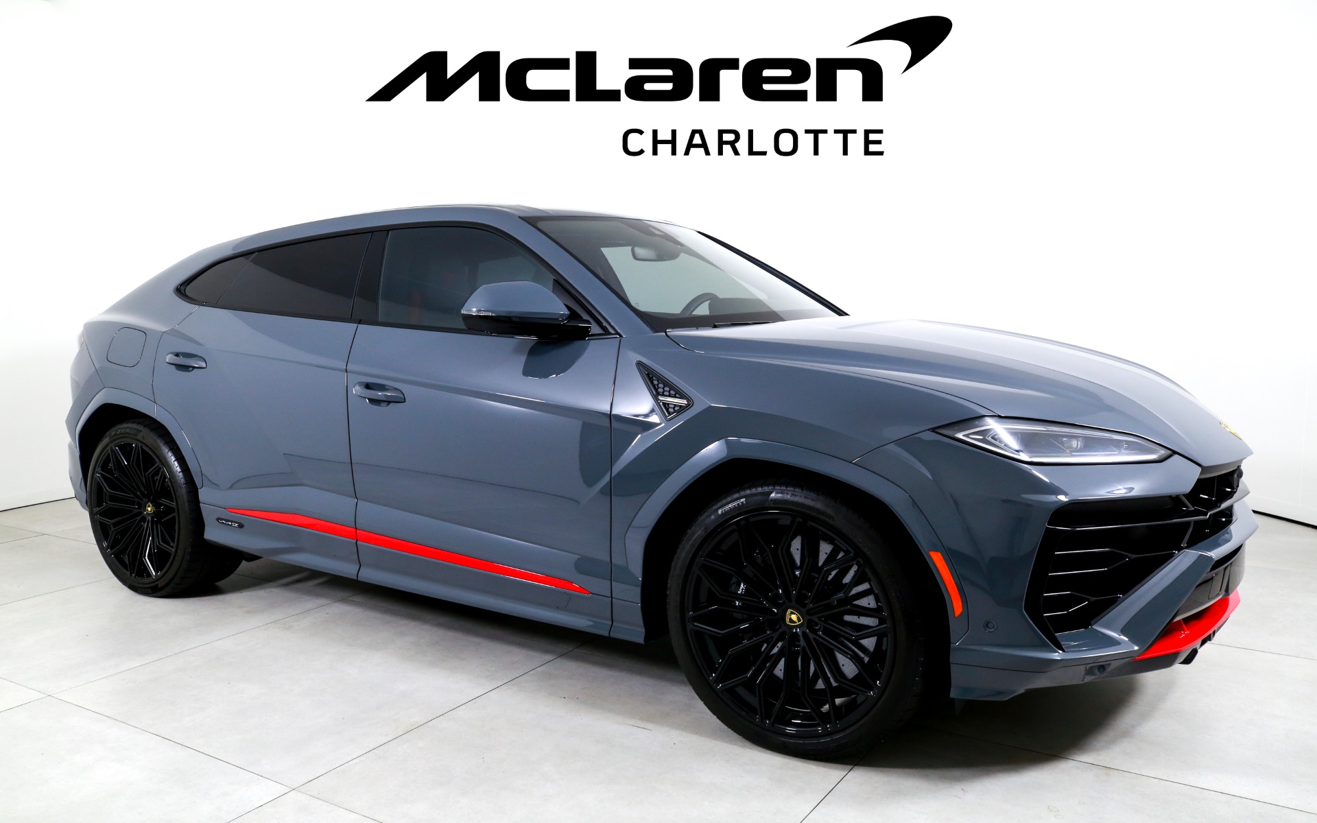Used 2025 Lamborghini Urus SE | Charlotte, NC