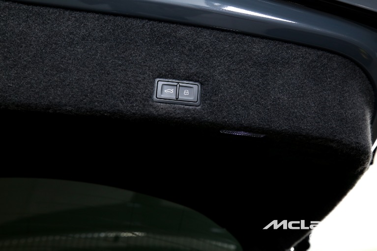 Used-2025-Lamborghini-Urus-SE