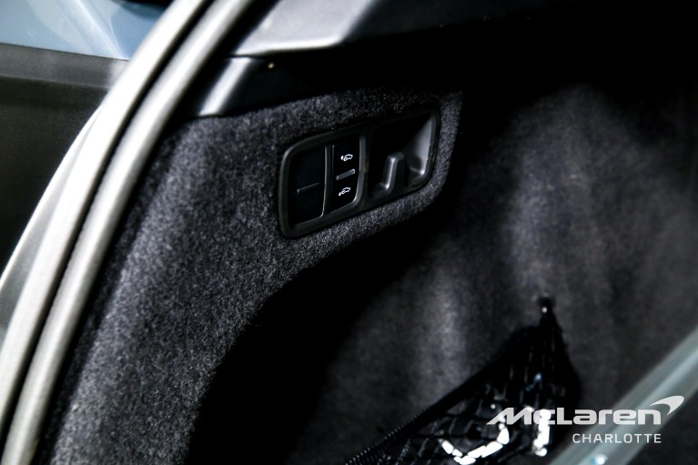 Used-2025-Lamborghini-Urus-SE