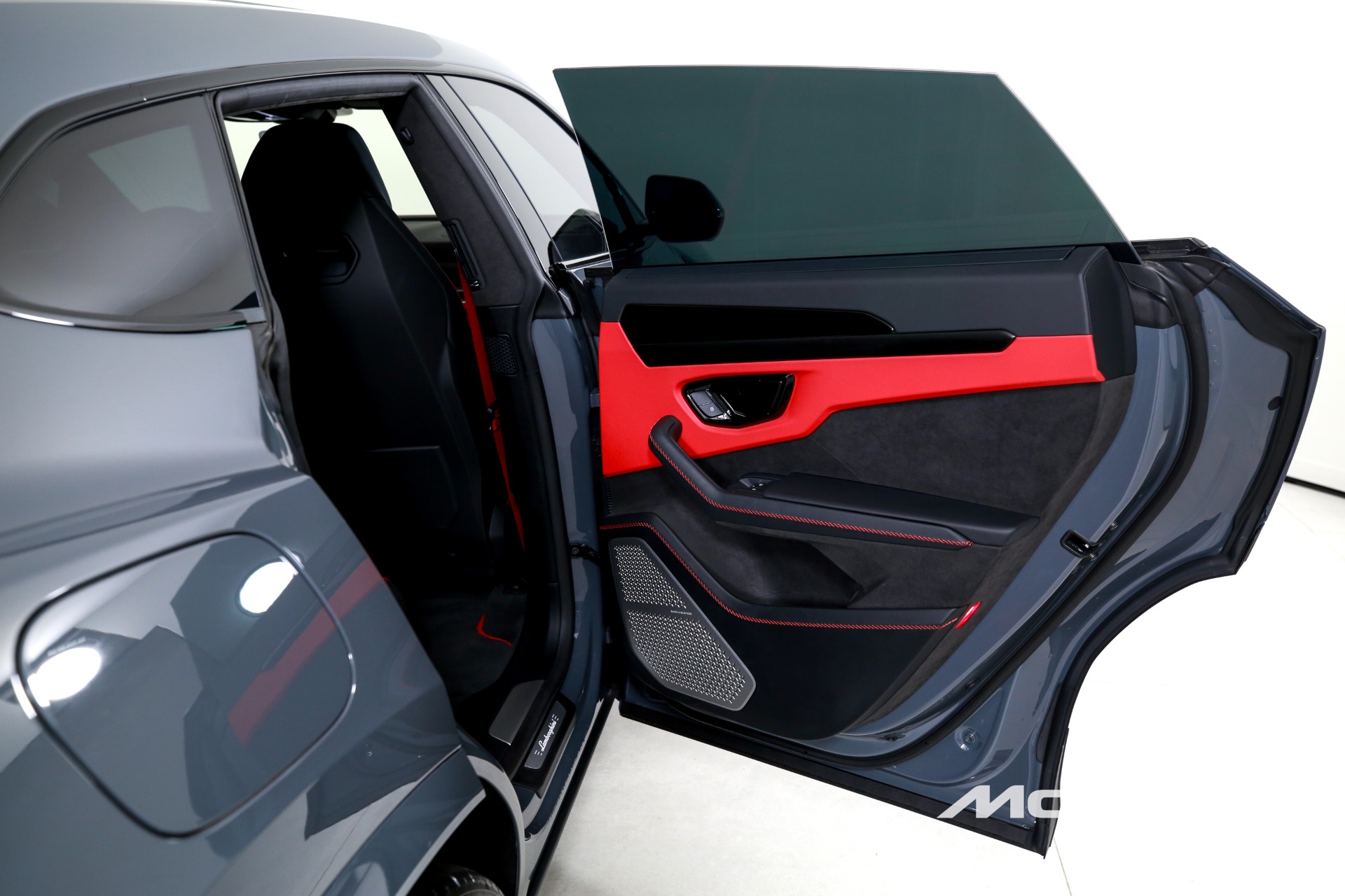 Used 2025 Lamborghini Urus SE | Charlotte, NC