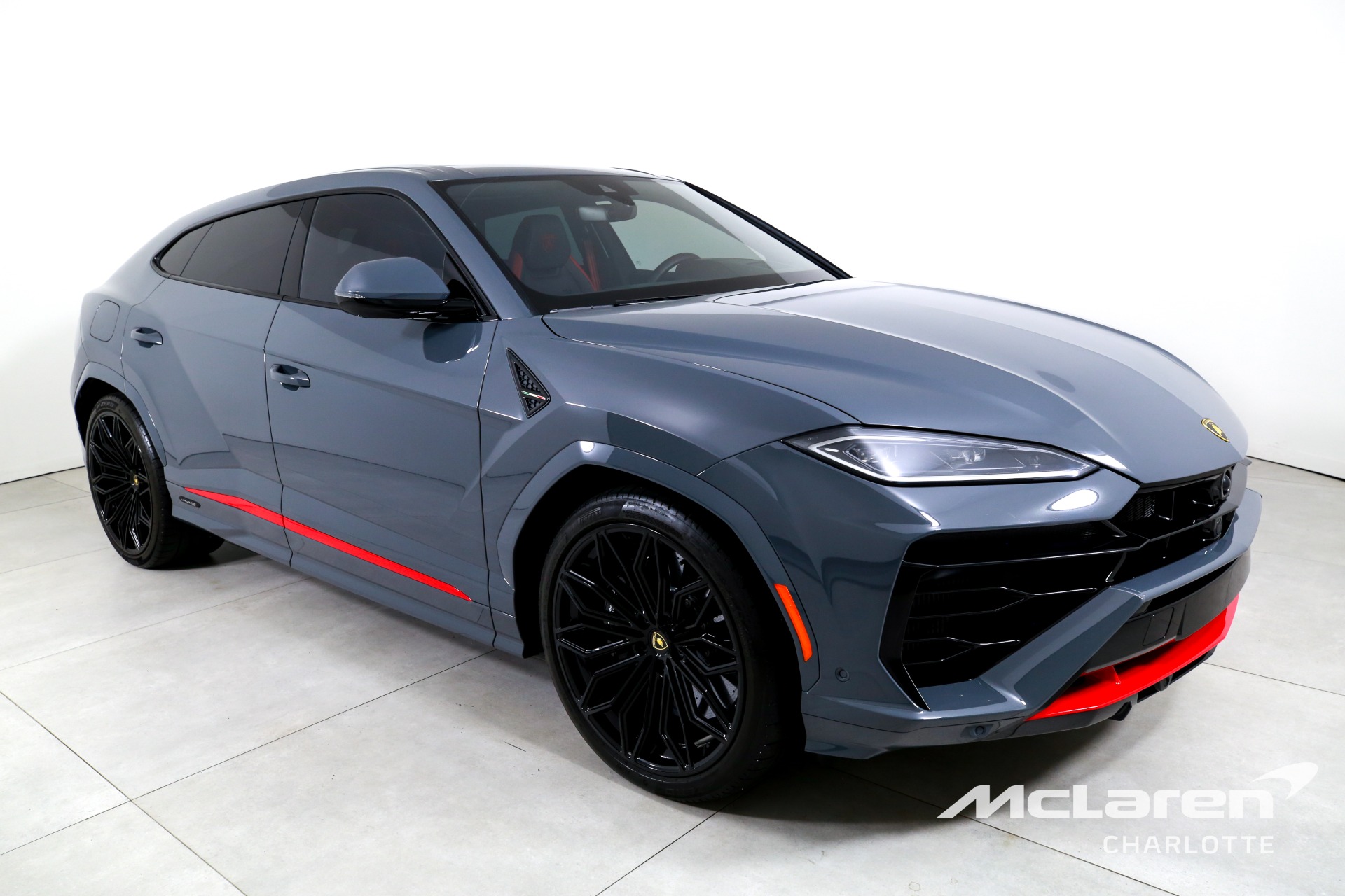 Used 2025 Lamborghini Urus SE | Charlotte, NC