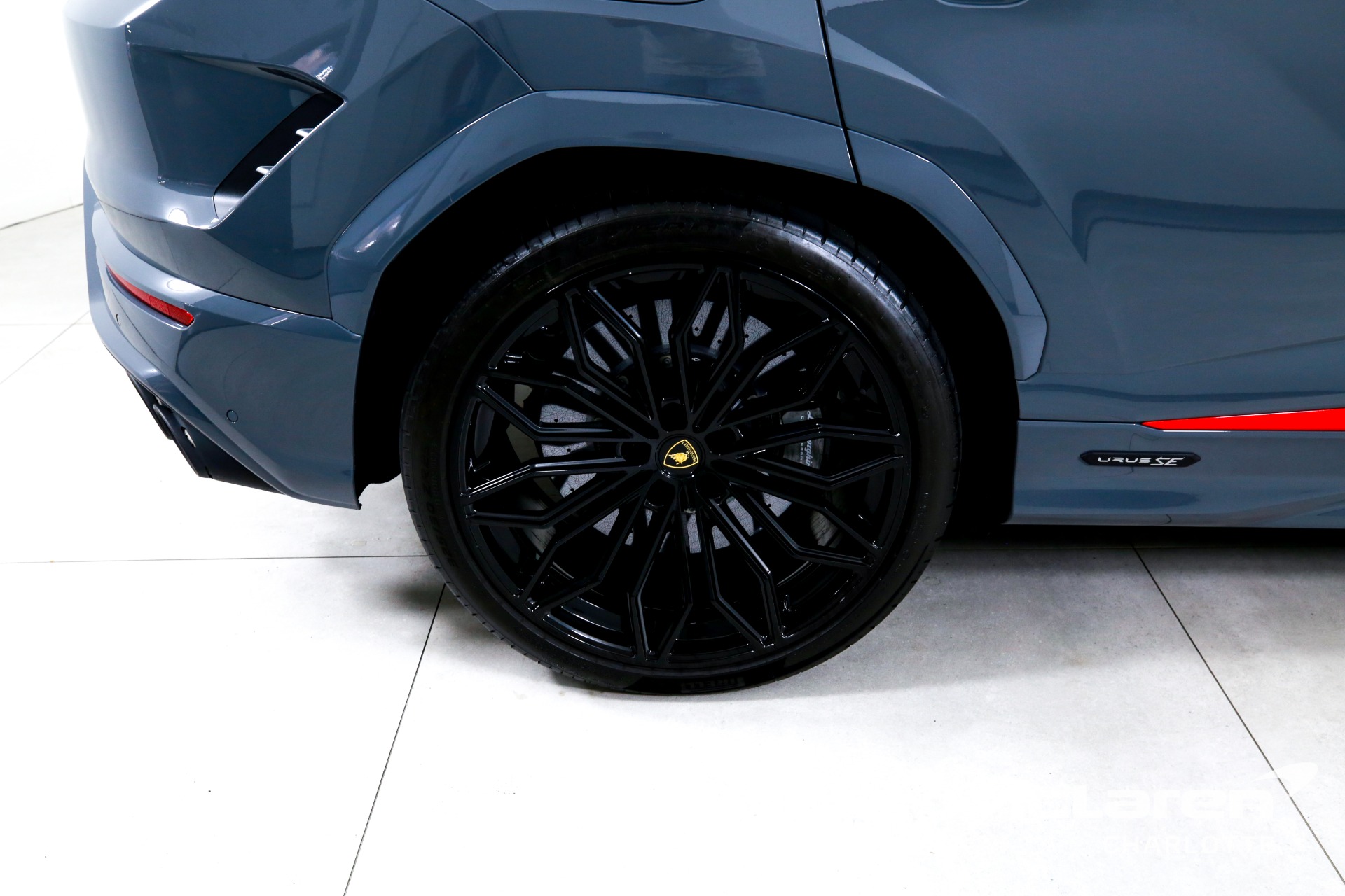 Used 2025 Lamborghini Urus SE | Charlotte, NC