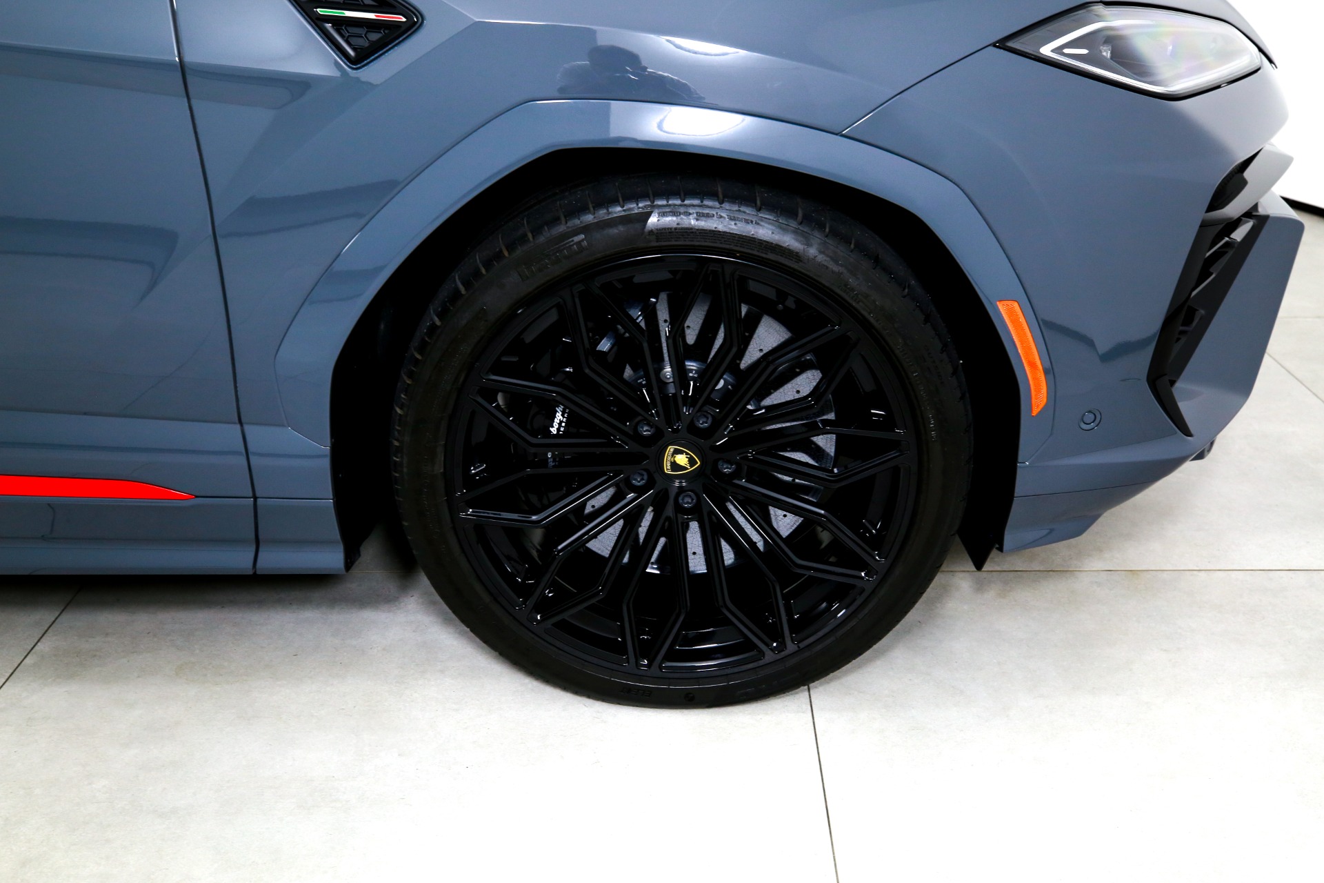 Used 2025 Lamborghini Urus SE | Charlotte, NC