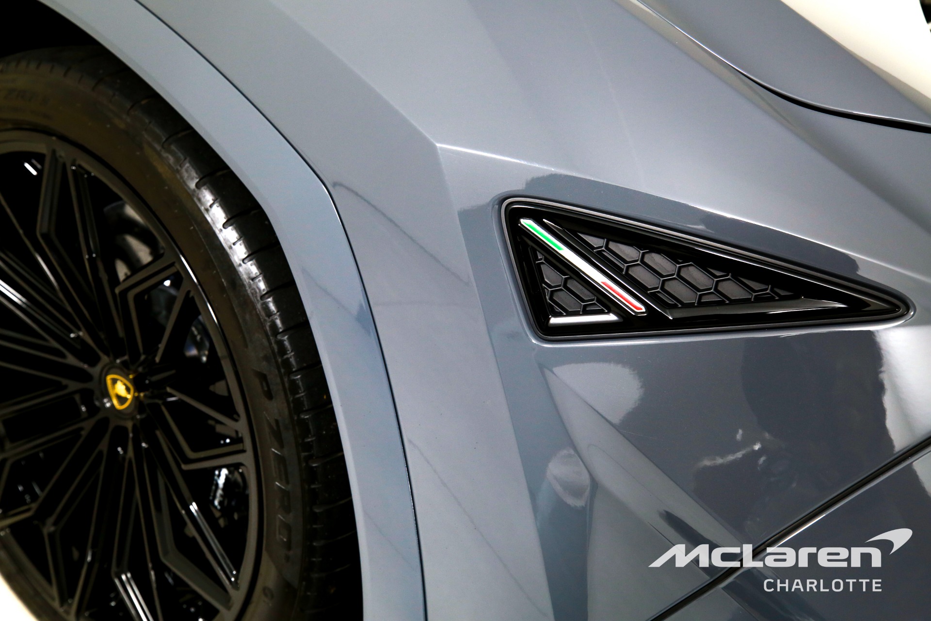 Used 2025 Lamborghini Urus SE | Charlotte, NC