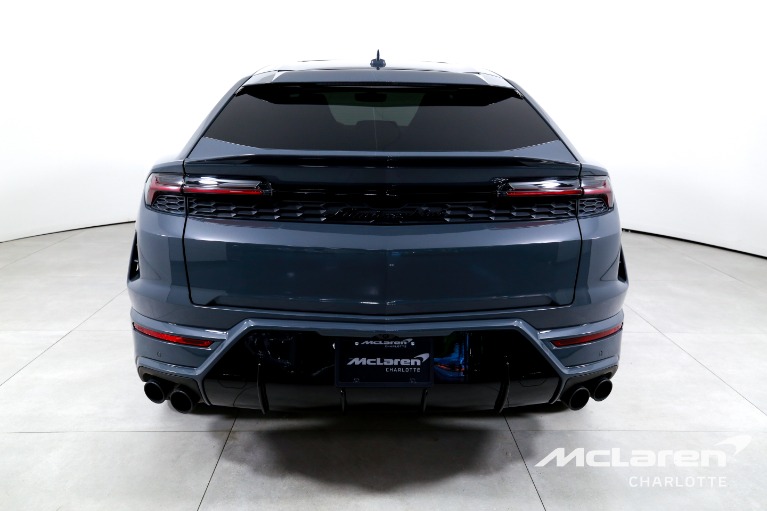 Used-2025-Lamborghini-Urus-SE