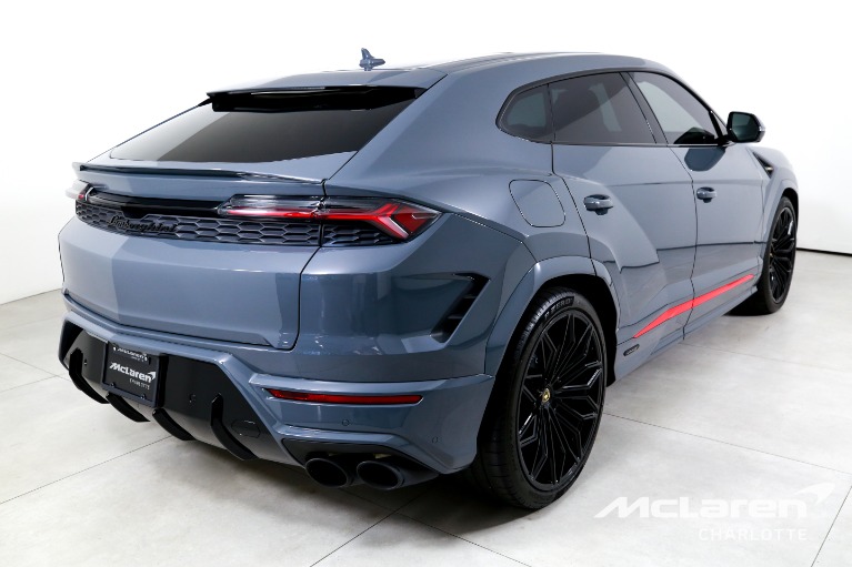 Used-2025-Lamborghini-Urus-SE