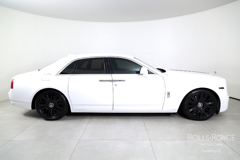 Used-2019-Rolls-Royce-Ghost