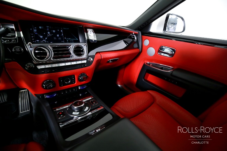 Used-2019-Rolls-Royce-Ghost