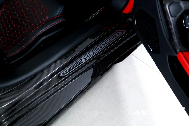 Used-2020-Lamborghini-Huracan-EVO-Spyder