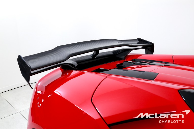 Used-2020-Lamborghini-Huracan-EVO-Spyder