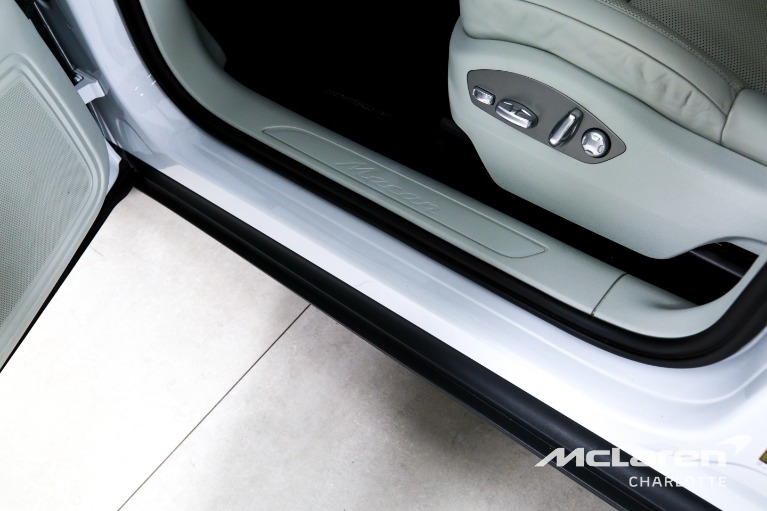 Used-2024-Porsche-Macan