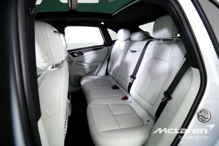Used-2024-Porsche-Macan