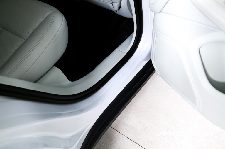 Used-2024-Porsche-Macan