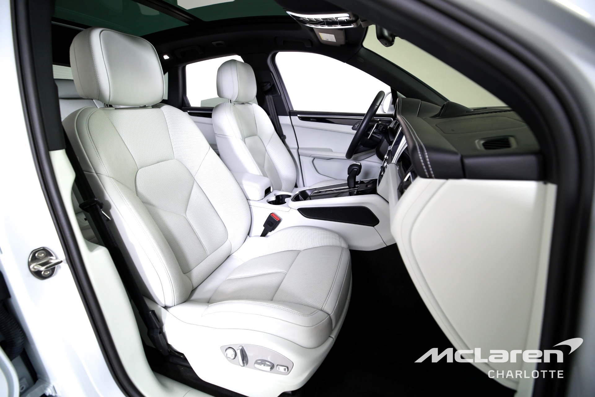 Used 2024 Porsche Macan  | Charlotte, NC