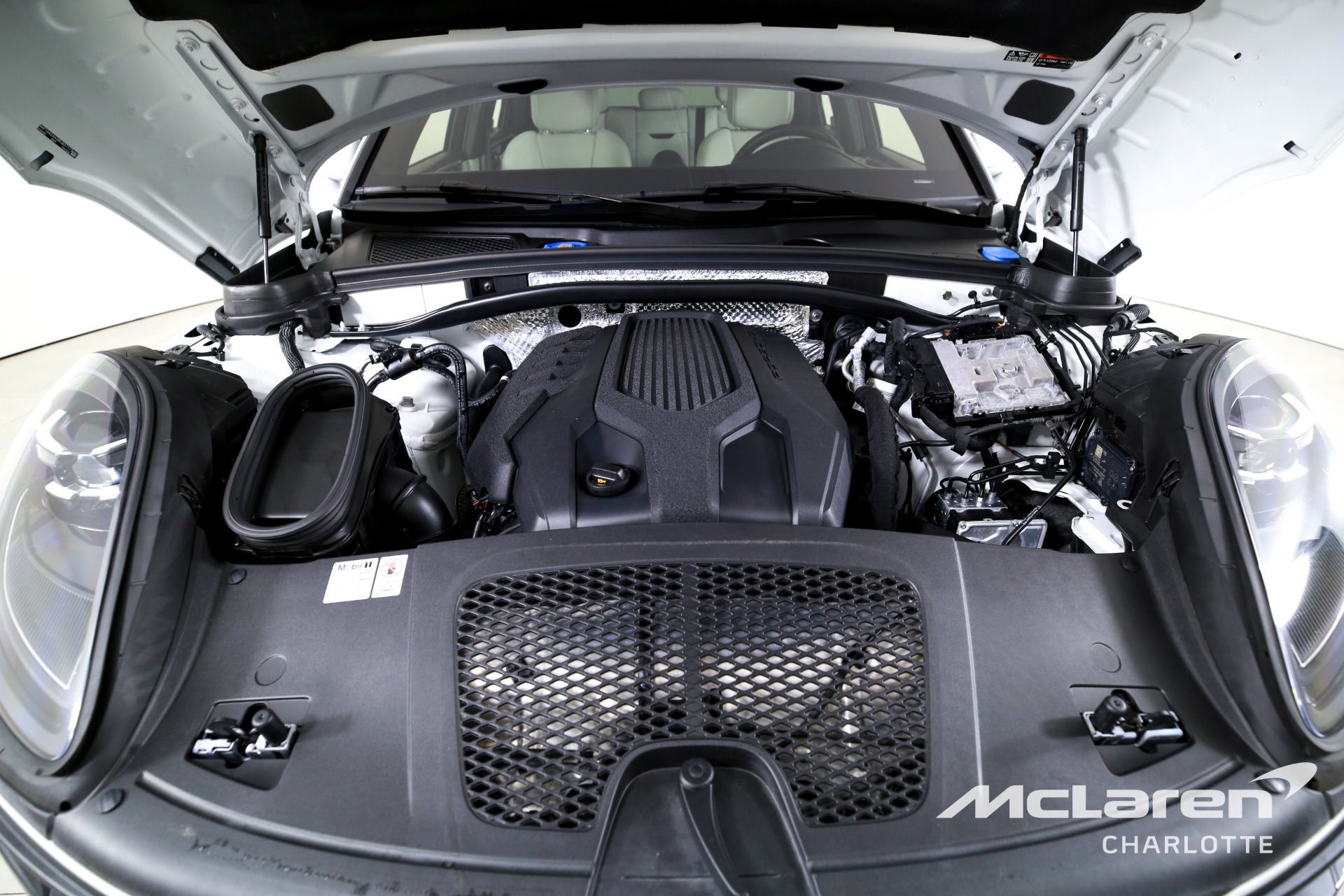 Used 2024 Porsche Macan  | Charlotte, NC