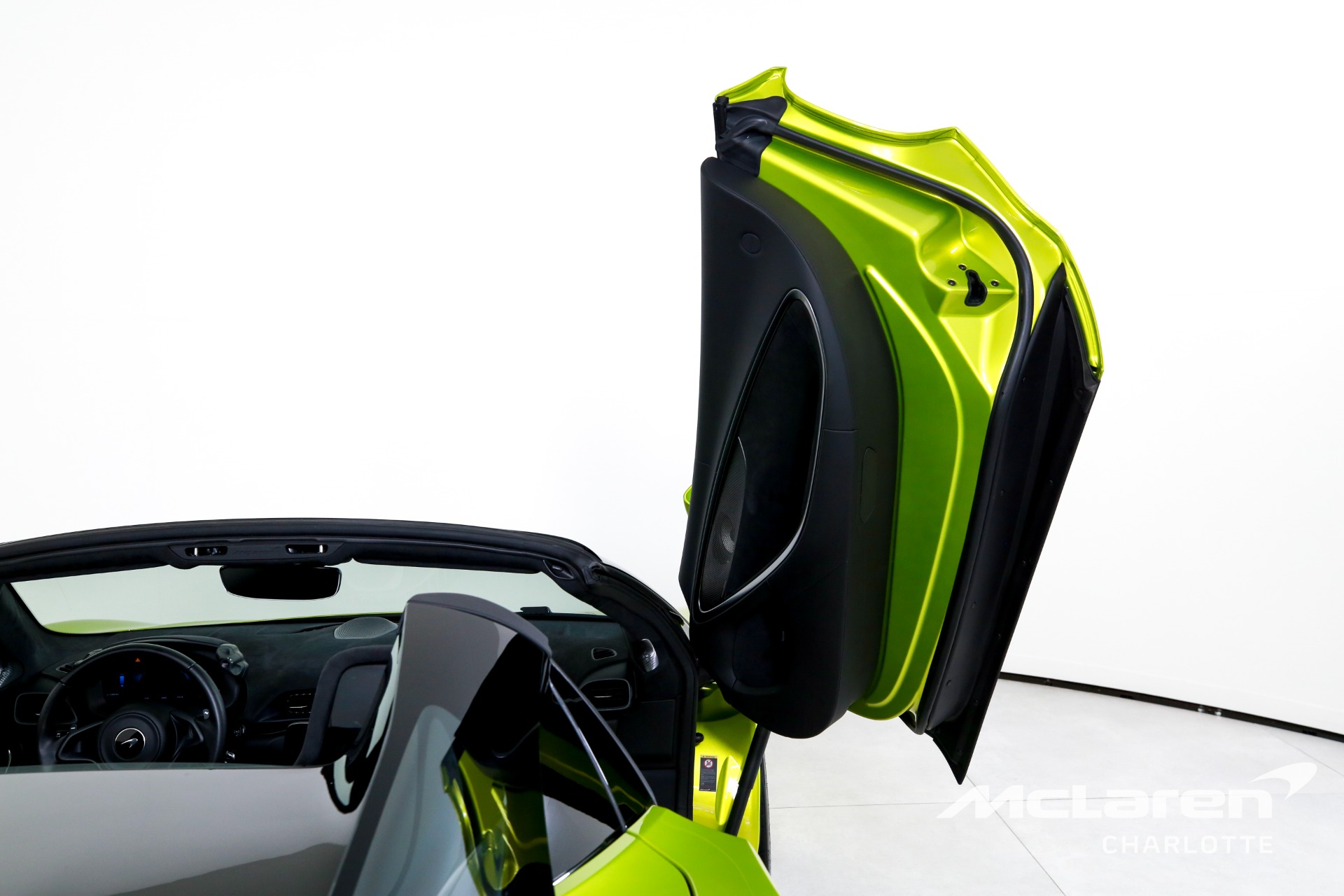 Used 2025 McLaren Artura Spider  | Charlotte, NC