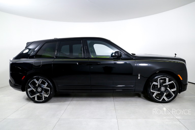 New-2027-Rolls-Royce-Black-Badge-Cullinan