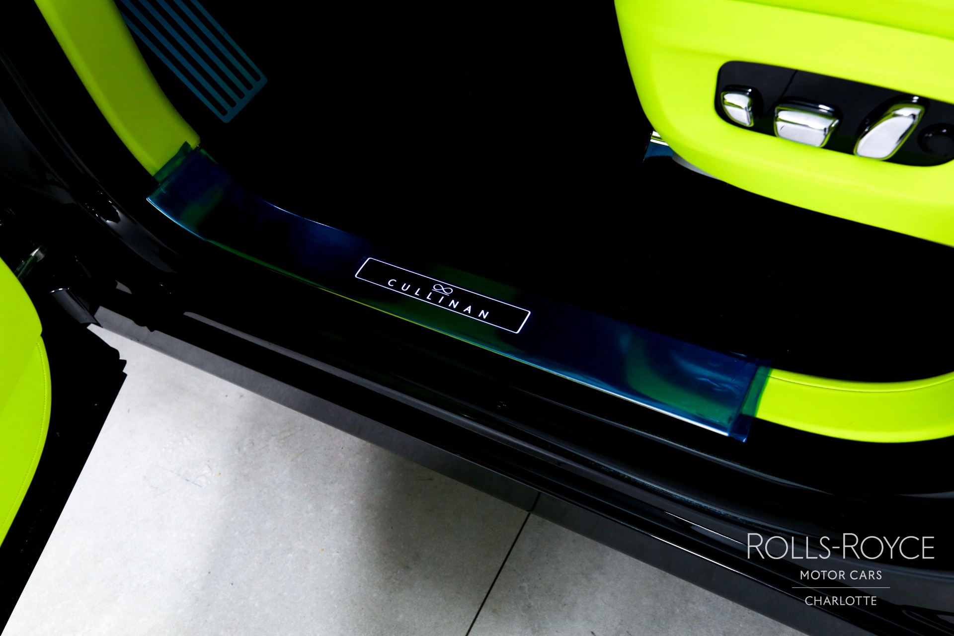 New 2027 Rolls-Royce Black Badge Cullinan  | Charlotte, NC