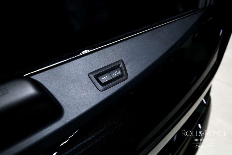 New-2027-Rolls-Royce-Black-Badge-Cullinan