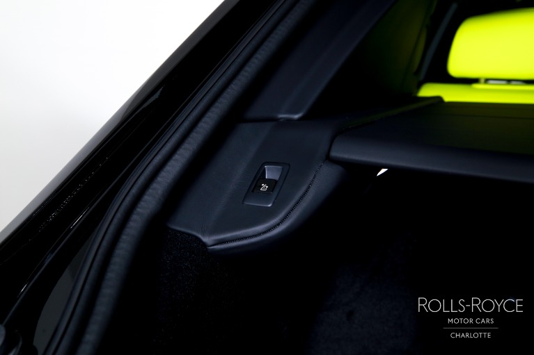 New-2027-Rolls-Royce-Black-Badge-Cullinan