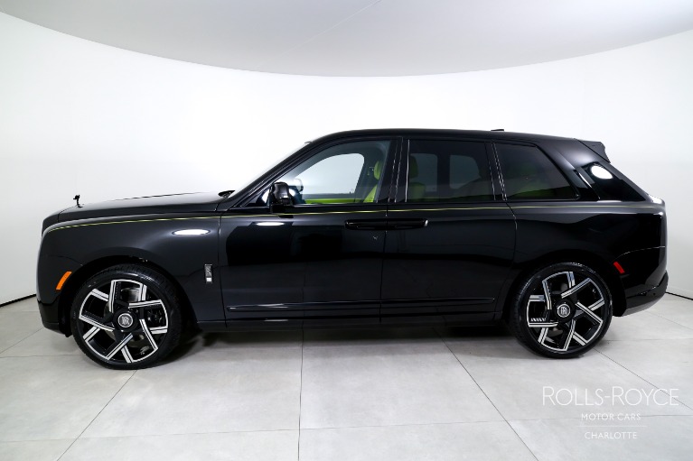 New-2027-Rolls-Royce-Black-Badge-Cullinan