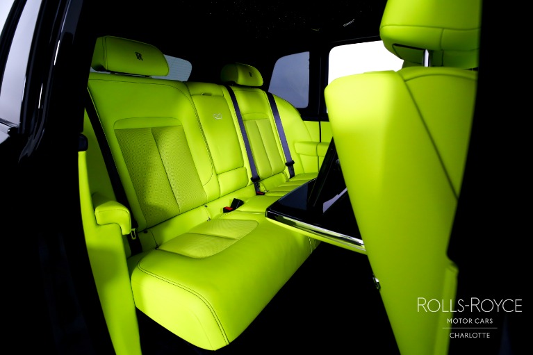 New-2027-Rolls-Royce-Black-Badge-Cullinan
