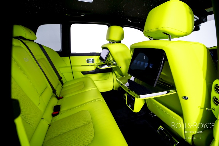 New-2027-Rolls-Royce-Black-Badge-Cullinan