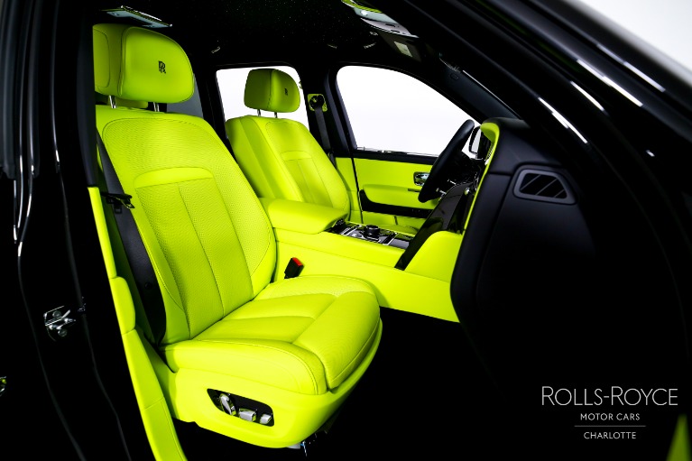 New-2027-Rolls-Royce-Black-Badge-Cullinan