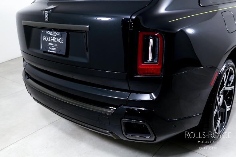 New-2027-Rolls-Royce-Black-Badge-Cullinan