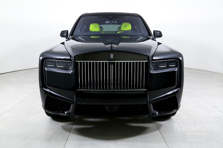 New-2027-Rolls-Royce-Black-Badge-Cullinan