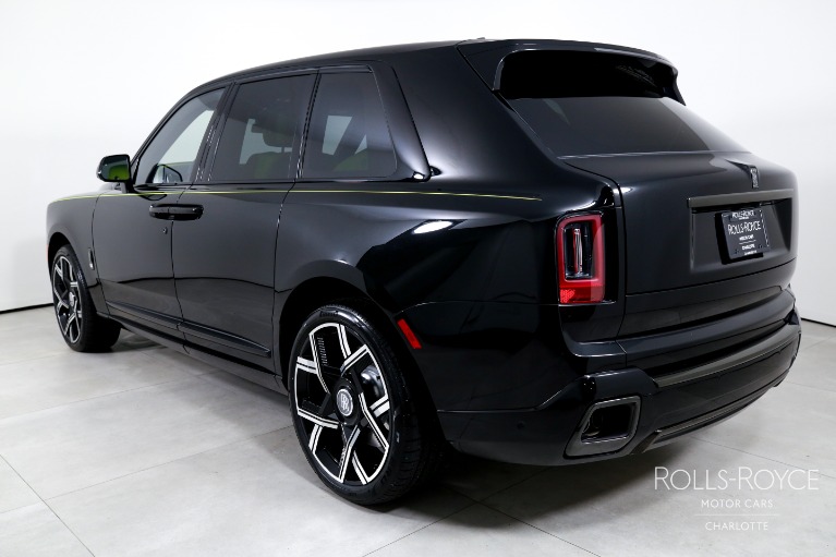 New-2027-Rolls-Royce-Black-Badge-Cullinan