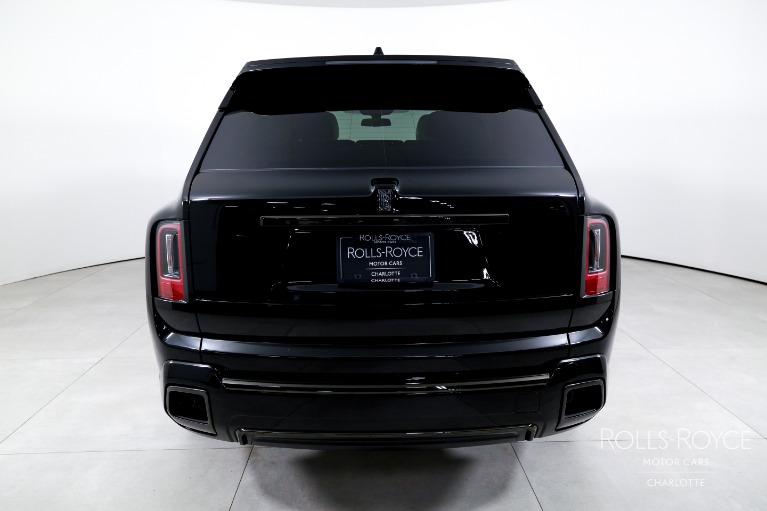 New-2027-Rolls-Royce-Black-Badge-Cullinan