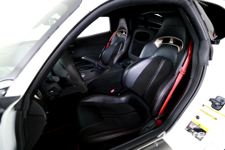 Used-2017-Dodge-Viper-ACR