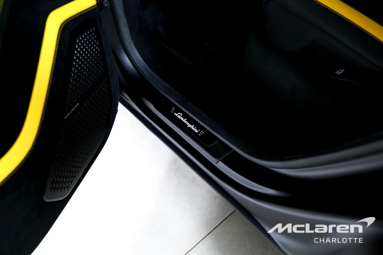 Used-2024-Lamborghini-Urus-Performante