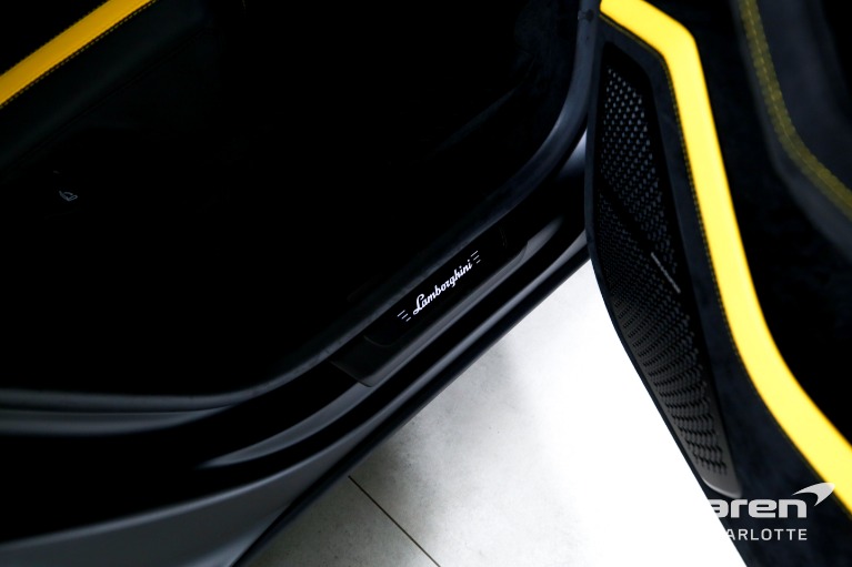 Used-2024-Lamborghini-Urus-Performante
