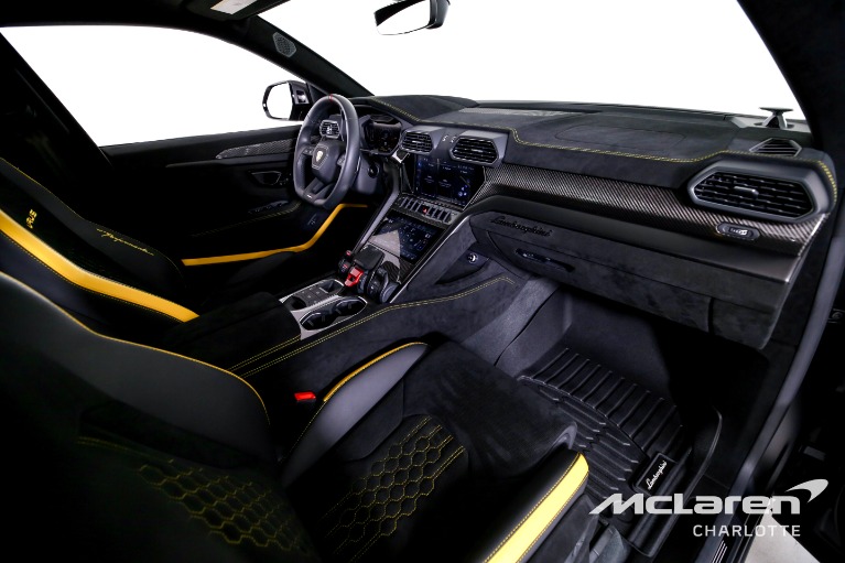 Used-2024-Lamborghini-Urus-Performante