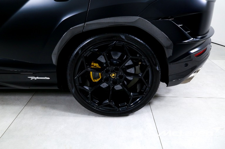 Used-2024-Lamborghini-Urus-Performante