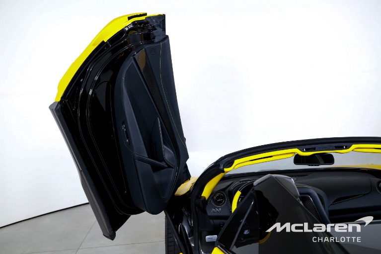 Used-2022-McLaren-765LT-Spider