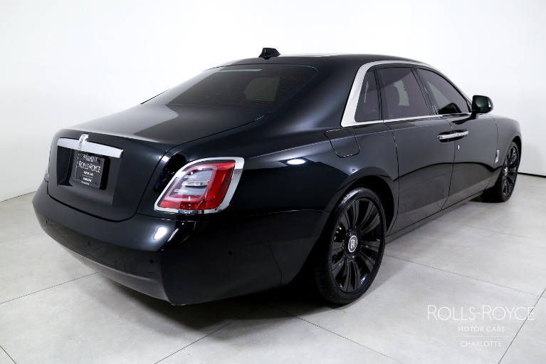 Used-2022-Rolls-Royce-Ghost