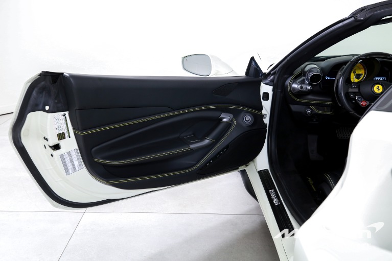 Used-2021-Ferrari-F8-Spider