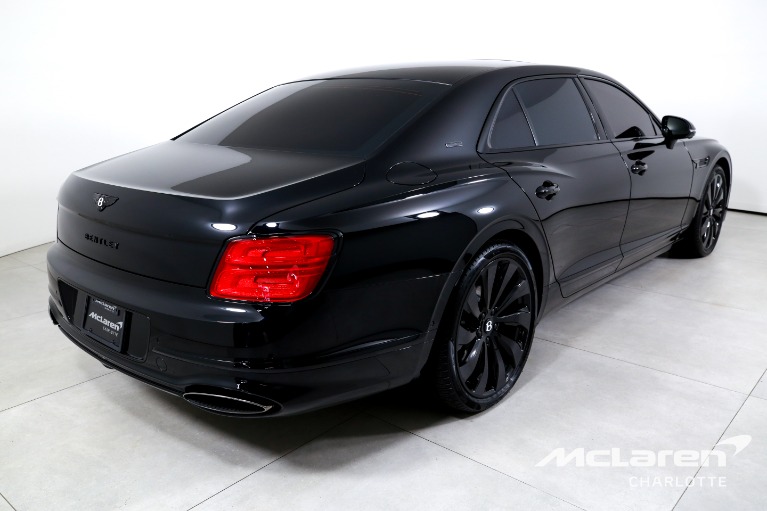 Used-2025-Bentley-Flying-Spur-Black-Edition